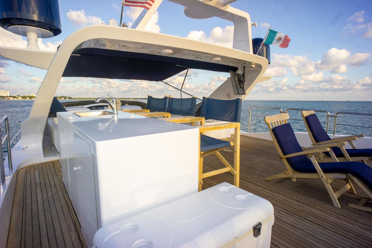 2006 Azimut 98 