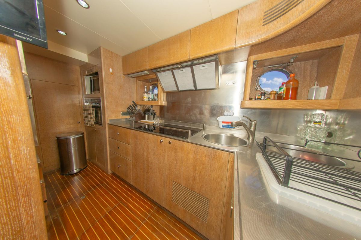 2006 Azimut 98 