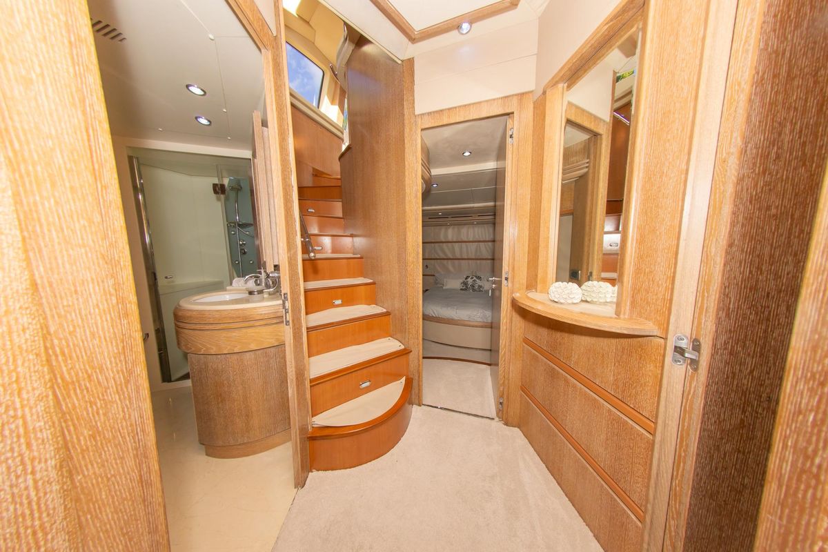 2006 Azimut 98 