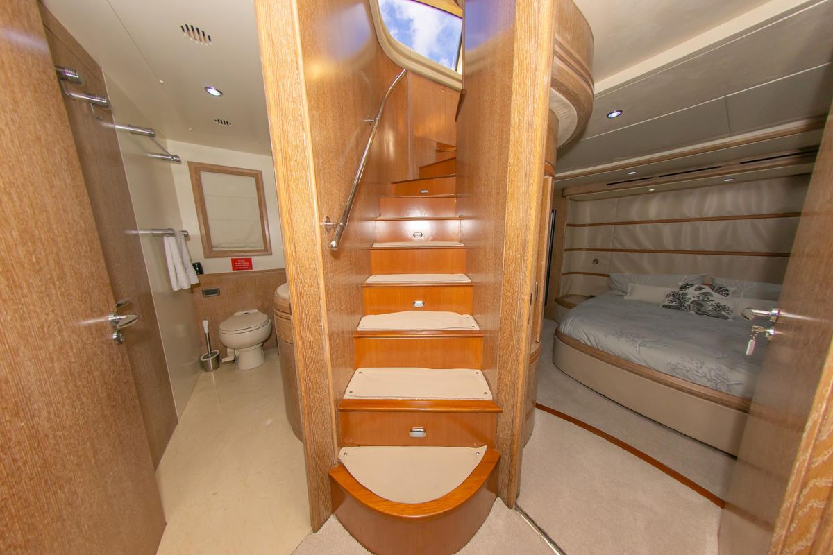 2006 Azimut 98 