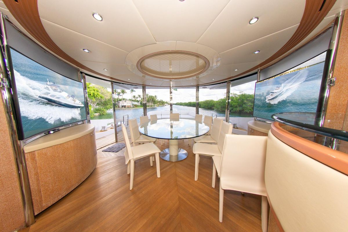 2006 Azimut 98 