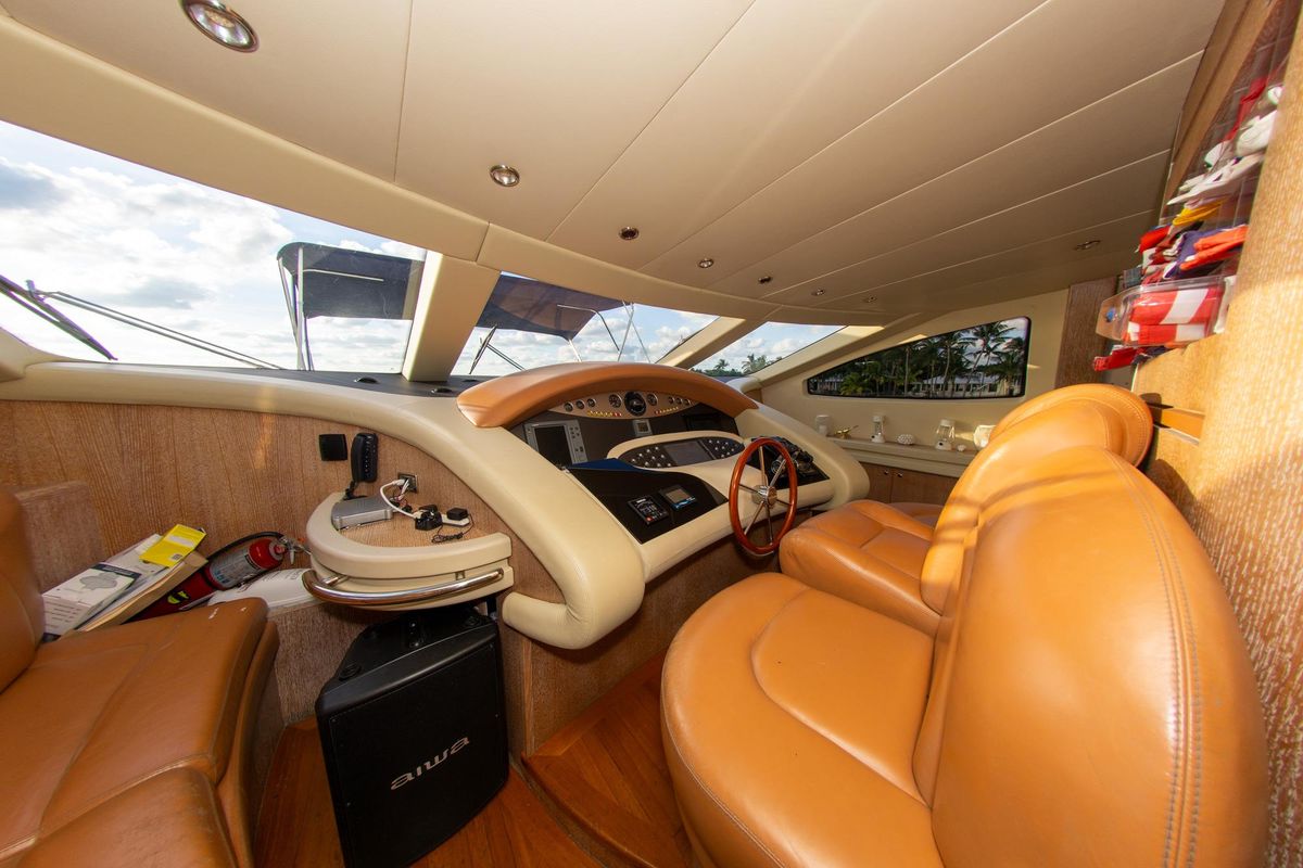 2006 Azimut 98 