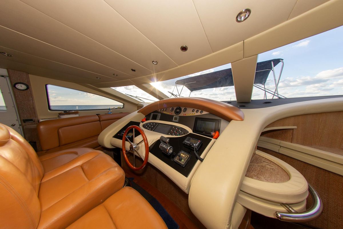 2006 Azimut 98 