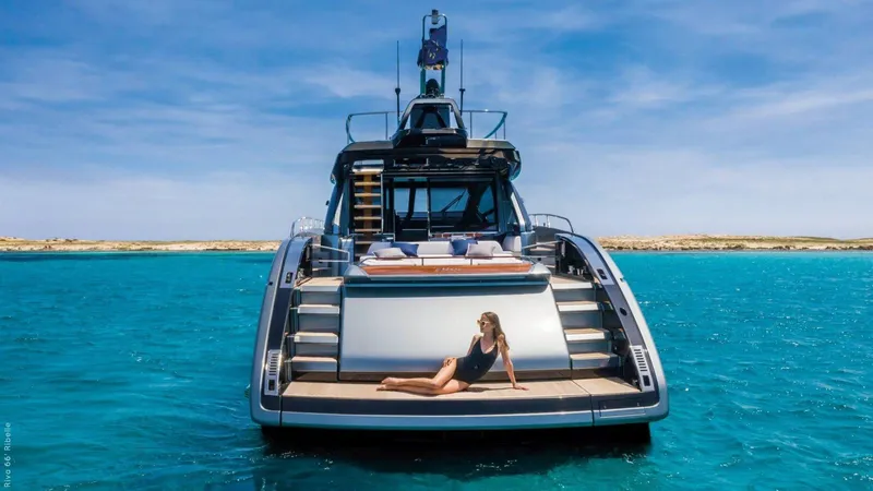  Yacht Photos Pics Manufacturer Provided Image