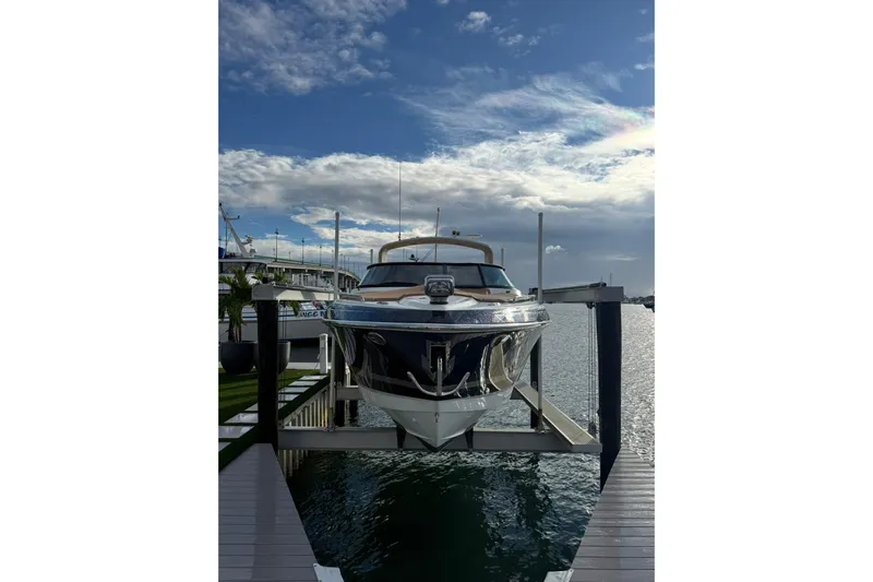  Yacht Photos Pics Formula 33 - Exterior Profile