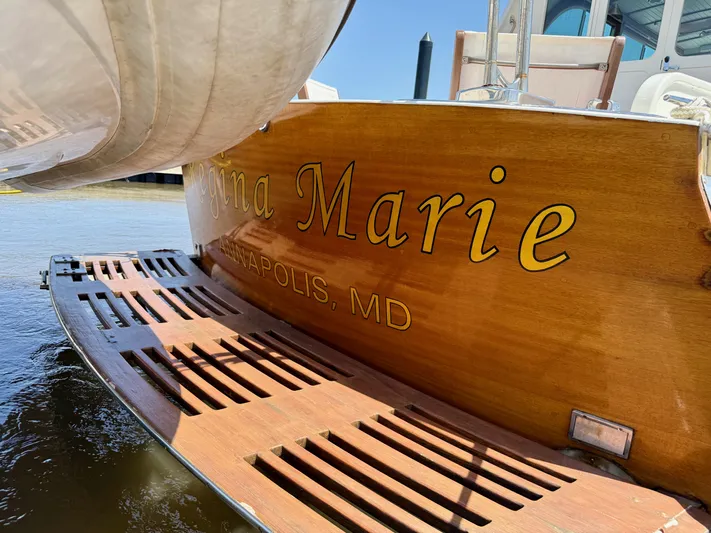  Yacht Photos Pics Mast & Mallet Thomas Point 40 boat, 2006, with wooden stern, docked in Annapolis, MD.