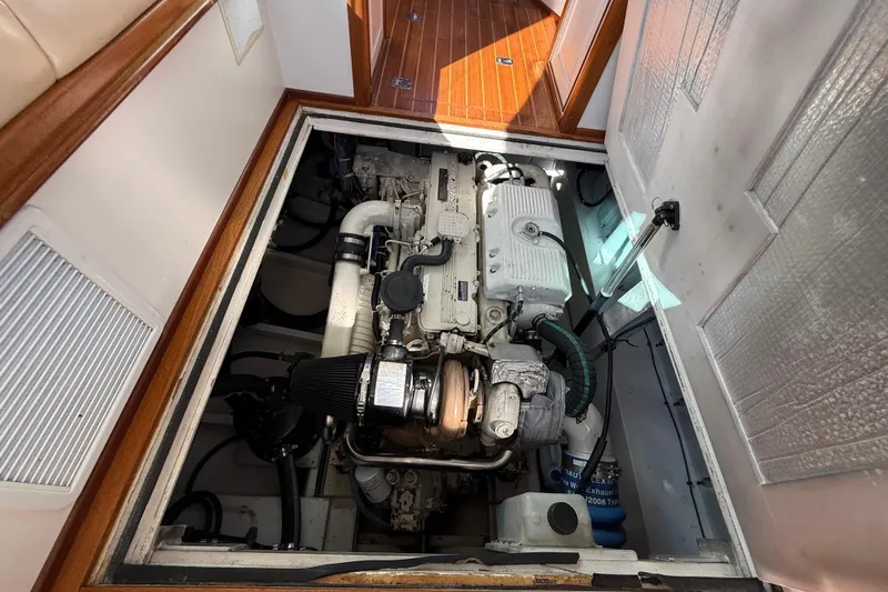  Yacht Photos Pics Engine compartment of a 2006 Mast & Mallet Thomas Point 40 boat.