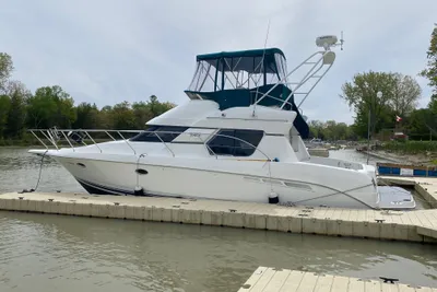 Silverton 351 Sedan Cruiser