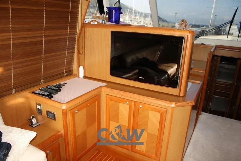  Yacht Photos Pics Mochi 64 Dolphin Fly