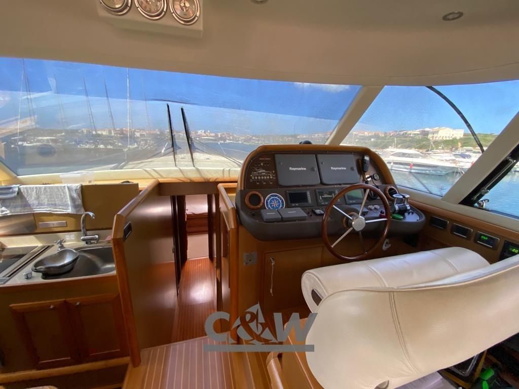 2010 Mochi Craft 63 