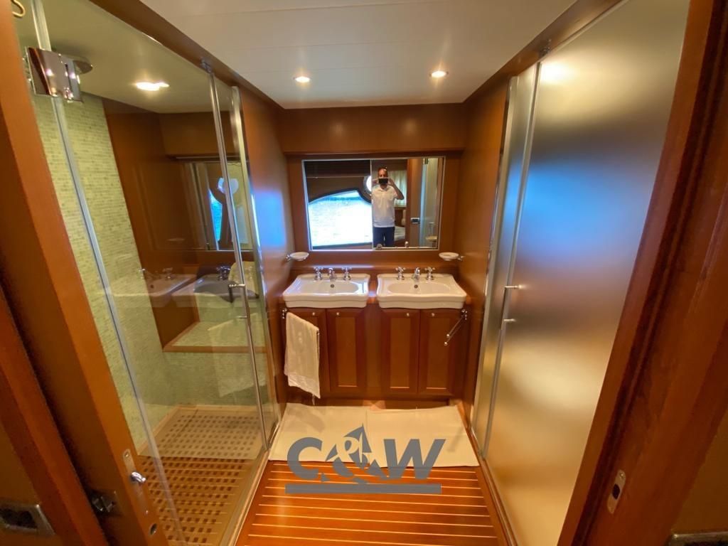 2010 Mochi Craft 63 