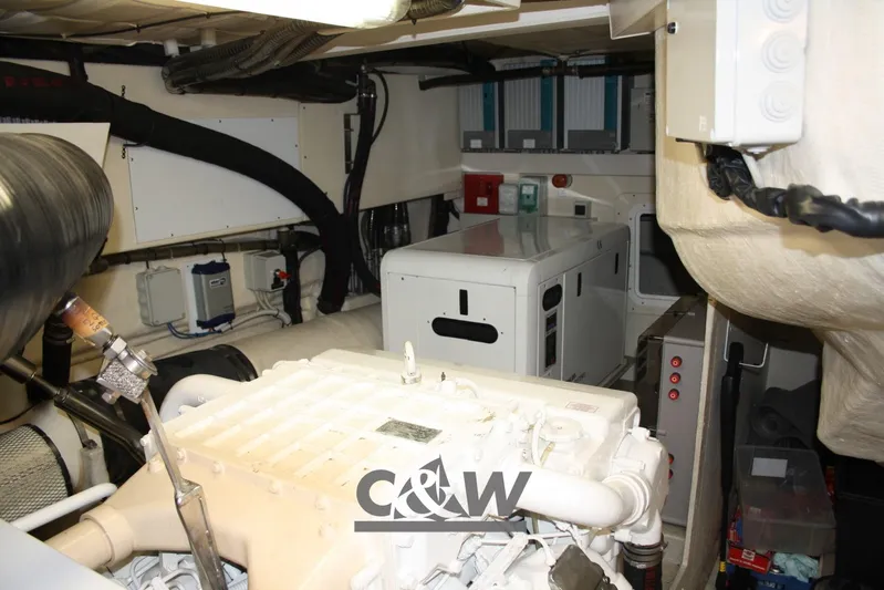  Yacht Photos Pics Mochi 64 Dolphin Fly