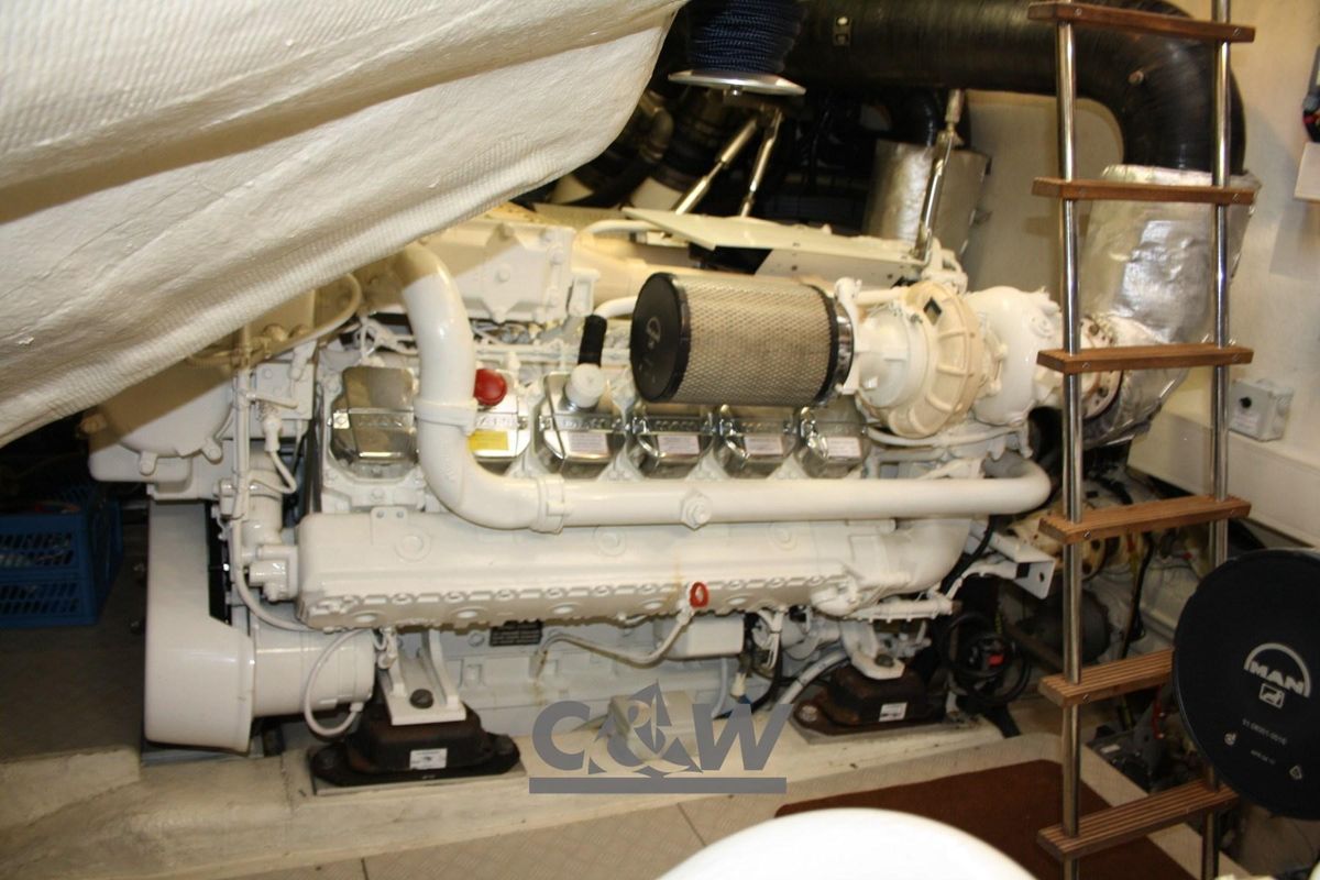 2010 Mochi Craft 63 