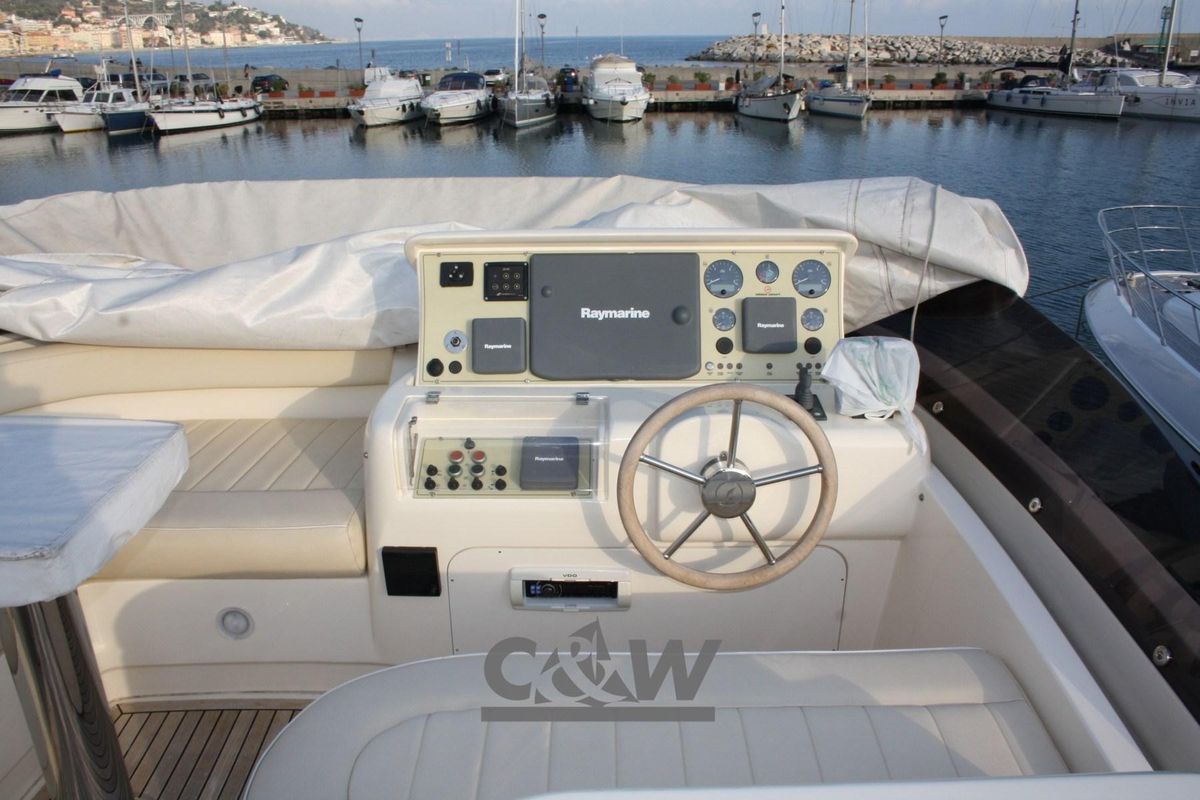 2010 Mochi Craft 63 