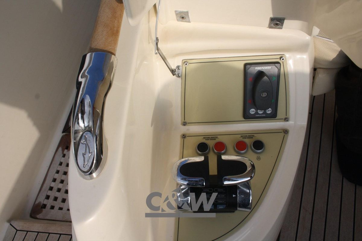 2010 Mochi Craft 63 