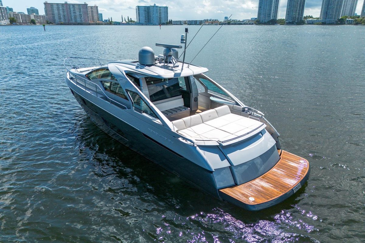 2018 Pershing 54 