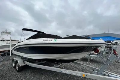 Sea Ray SPX 210