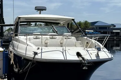 Sea Ray Sundancer 320 Outboard