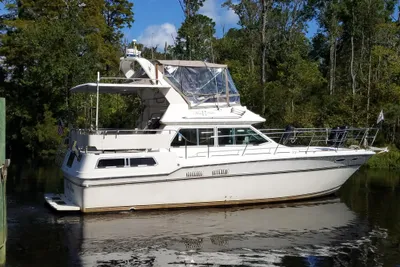 Sea Ray 360 Aft Cabin