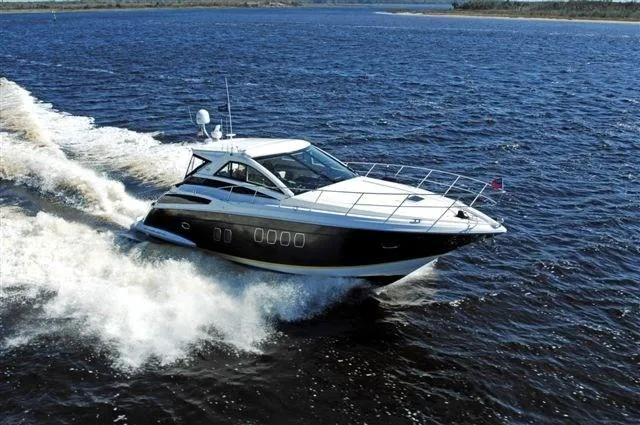 Navygator Yacht Photos Pics Regal 52 Sport Coupe - Profile