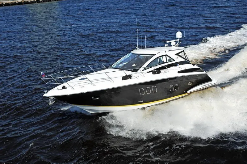 Navygator Yacht Photos Pics Regal 52 Sport Coupe - Profile