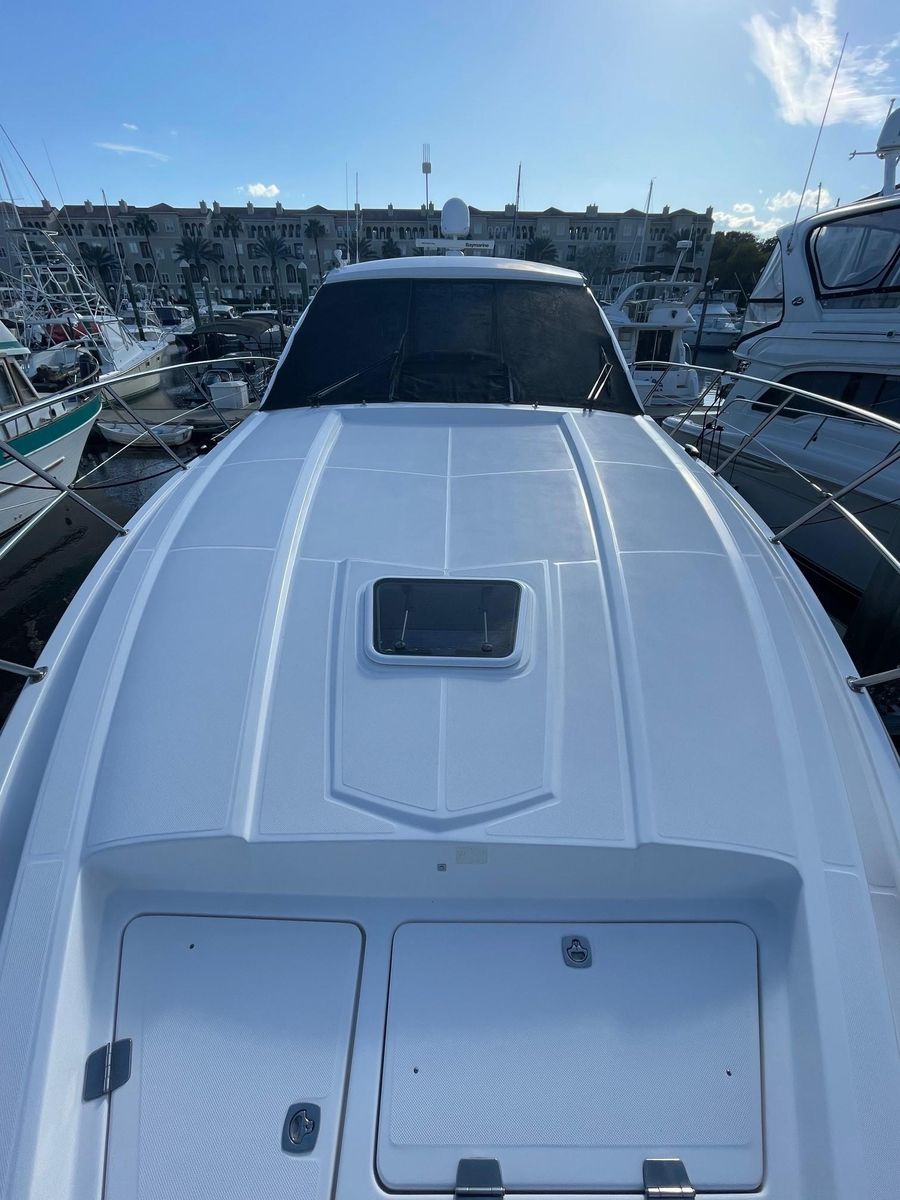2009 Regal 52 