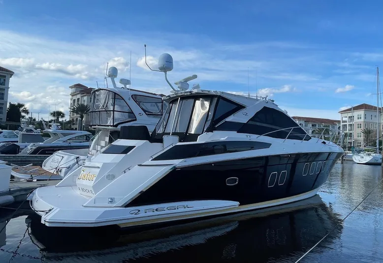 Navygator Yacht Photos Pics Regal 52 Sport Coupe - Profile