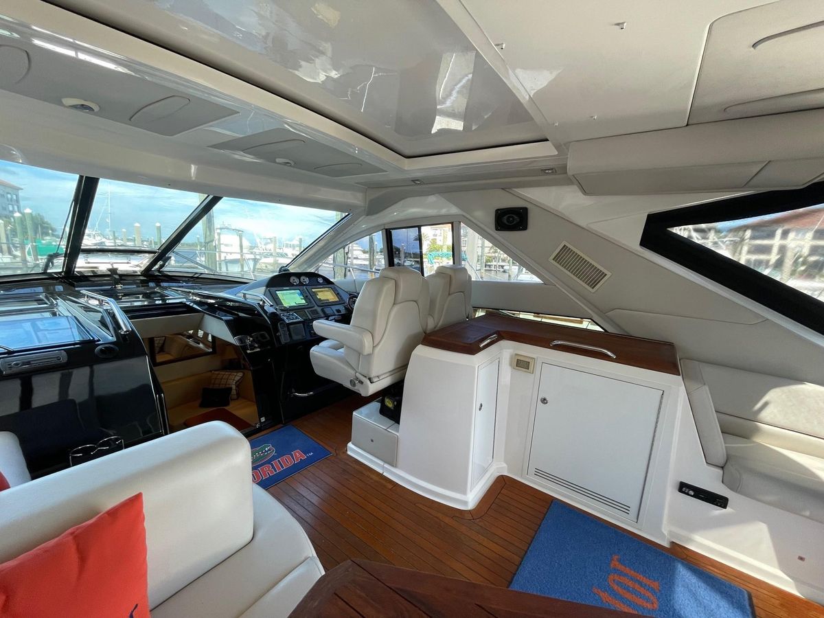 2009 Regal 52 