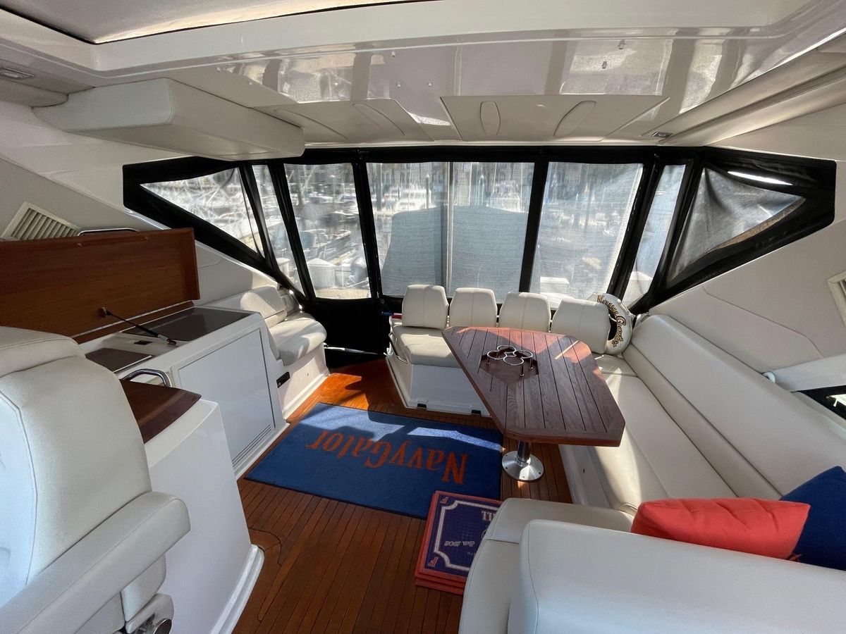 2009 Regal 52 