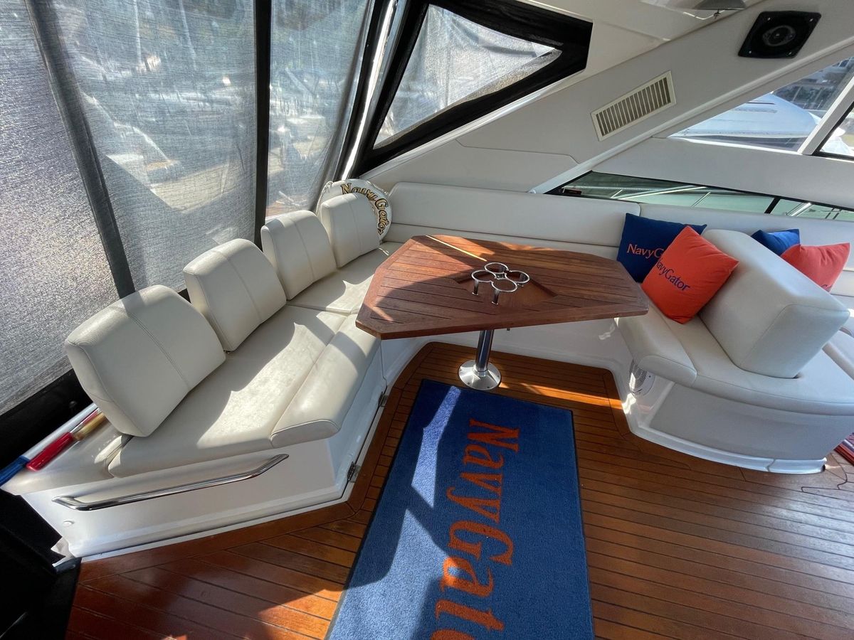 2009 Regal 52 