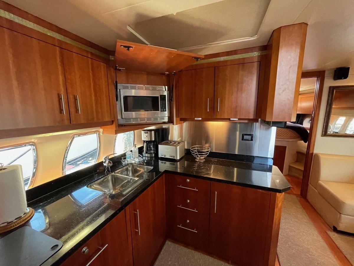 2009 Regal 52 