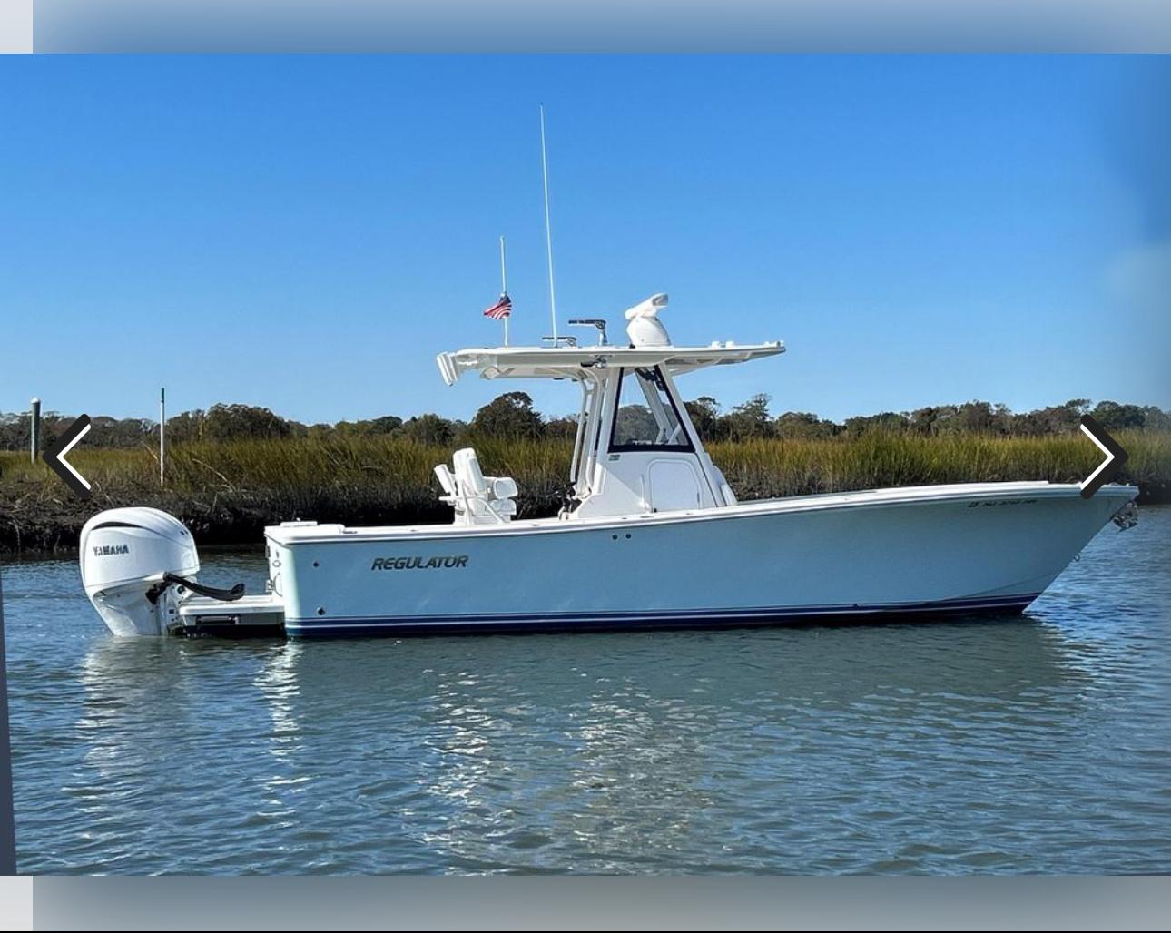 Regulator 28 Forward Seating