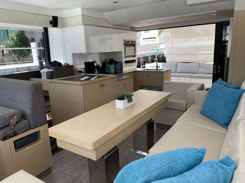 2020 Fountaine Pajot MY 40