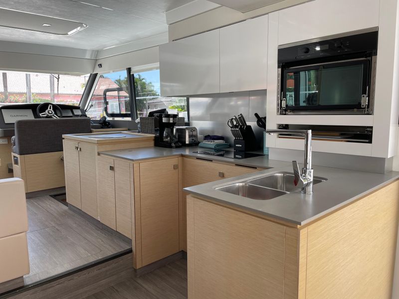 2020 Fountaine Pajot MY 40