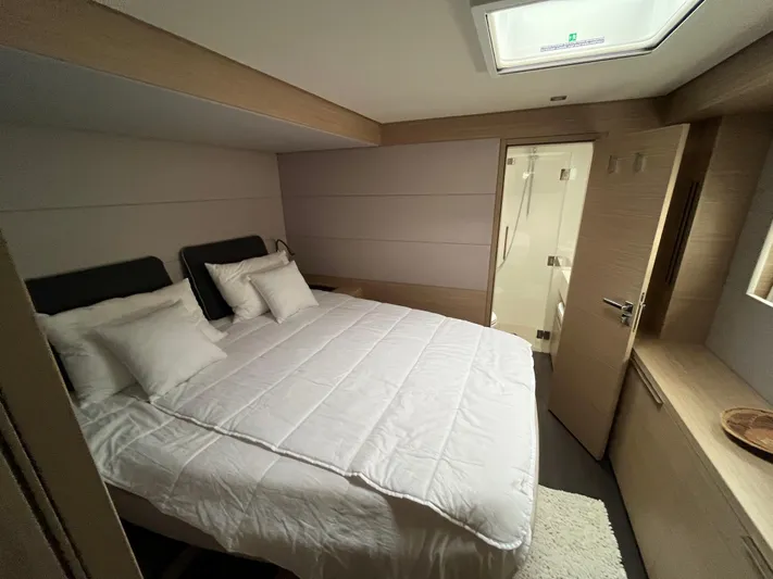 Halekulani Yacht Photos Pics 