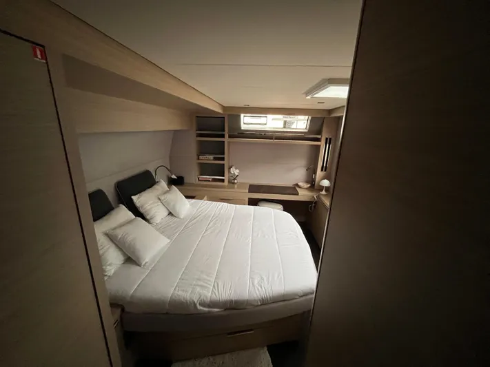 Halekulani Yacht Photos Pics 