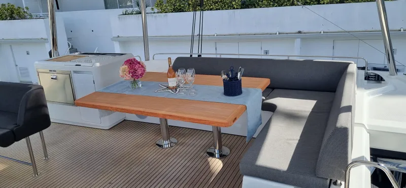 Halekulani Yacht Photos Pics 