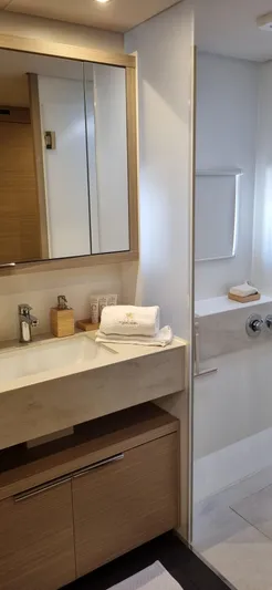 Halekulani Yacht Photos Pics 