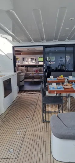 Halekulani Yacht Photos Pics 