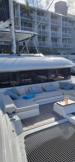 Halekulani Yacht Photos Pics 