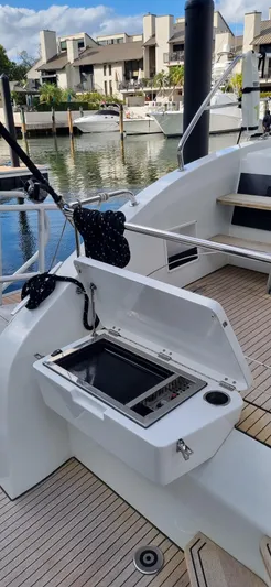 Halekulani Yacht Photos Pics 