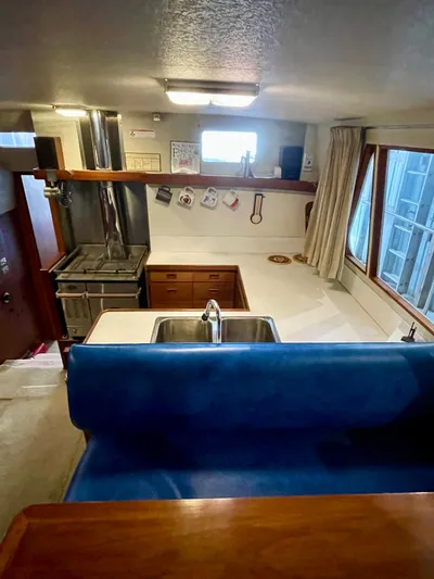 Harmony Yacht Photos Pics Salon Aft