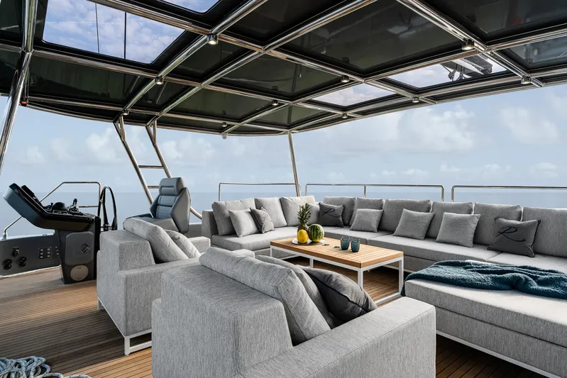Relentless Yacht Photos Pics 