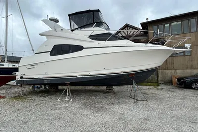 Silverton 330 Sport Bridge