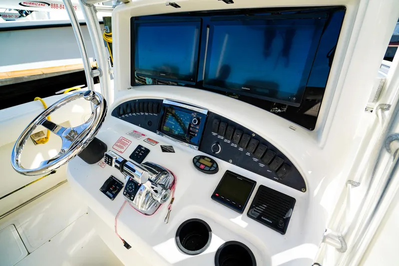 Sun & Sand Yacht Photos Pics 