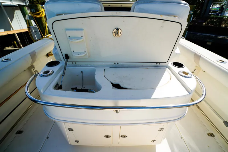 Sun & Sand Yacht Photos Pics 