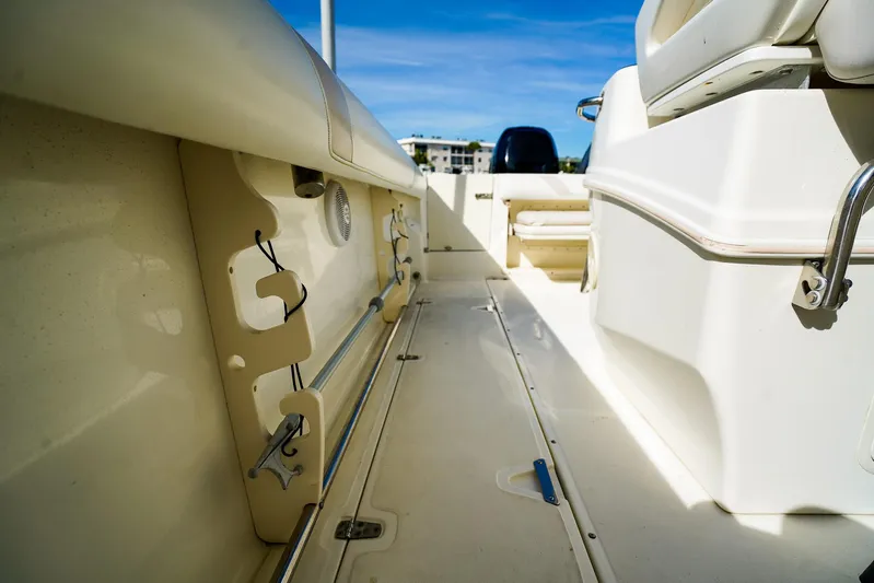 Sun & Sand Yacht Photos Pics 