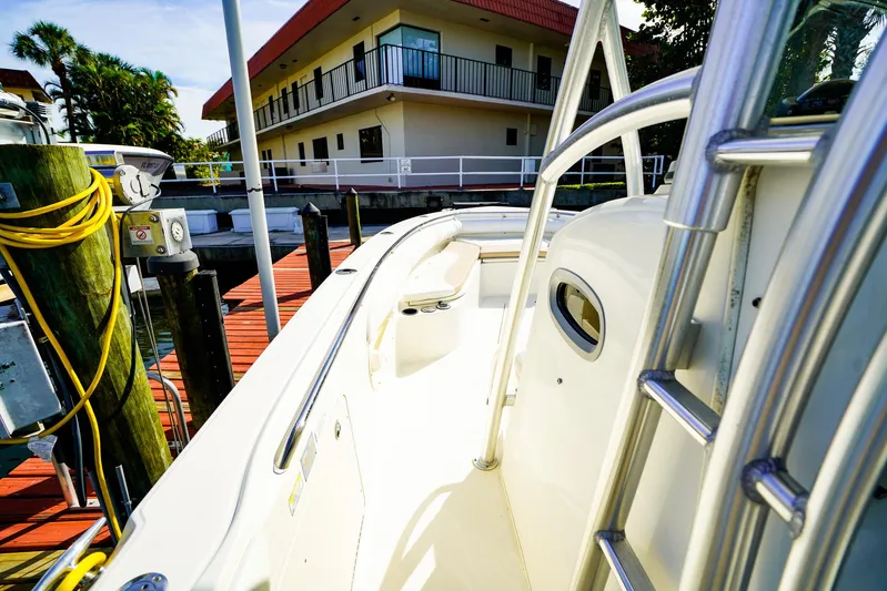 Sun & Sand Yacht Photos Pics 