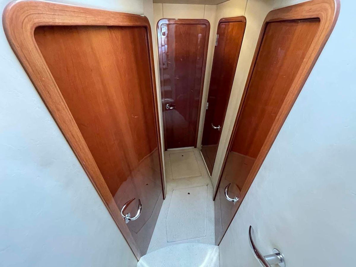 2003 Sea Ray 56 