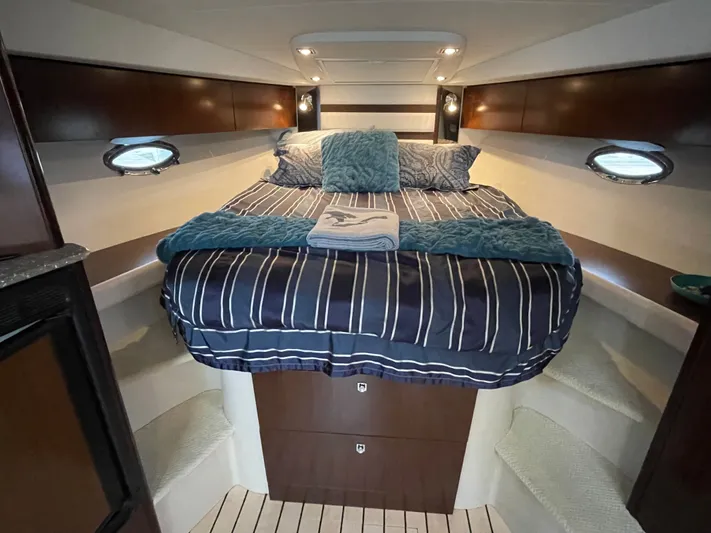 Knot A Chance Yacht Photos Pics 